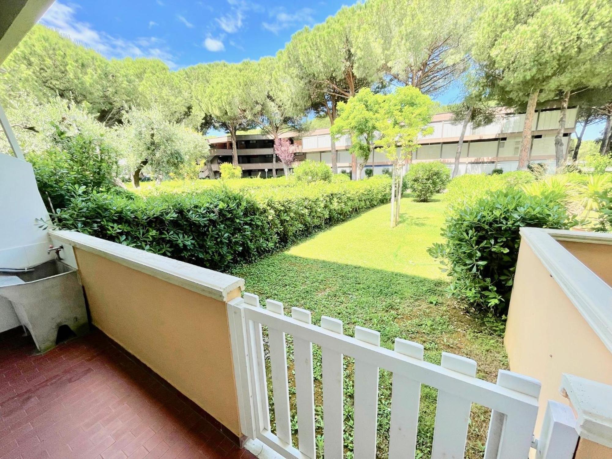 Appartamenti Via Dei Cipressi マリーナ・ディ・ビッボーナ エクステリア 写真
